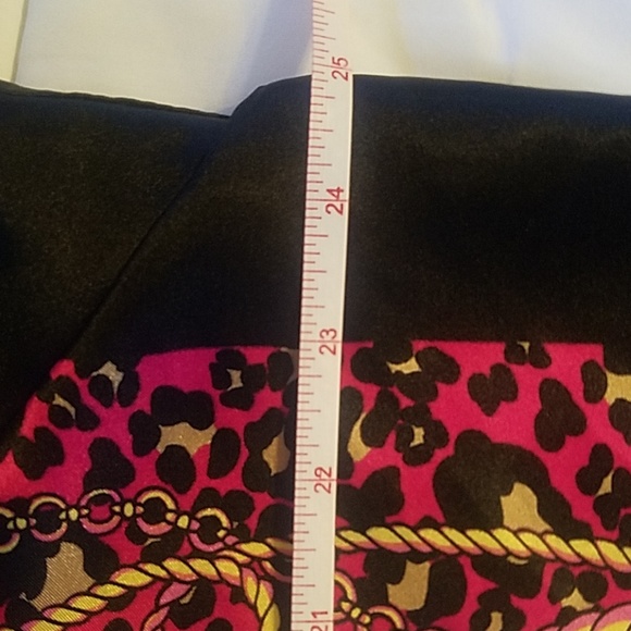 Silky Tropical Blouse - Picture 5 of 6